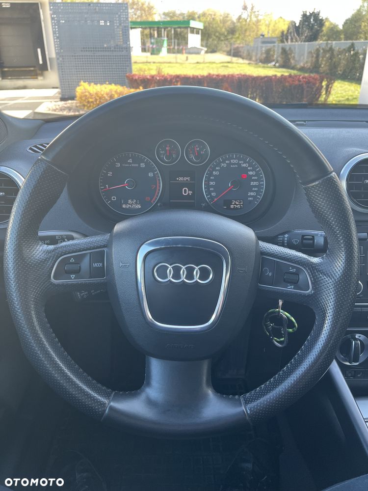 Audi A3 Sportback 1.8 TFSI quattro Attraction - 8
