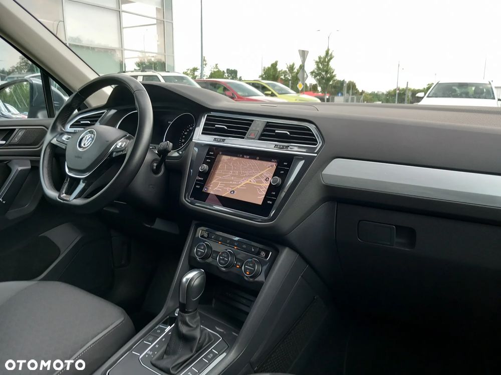 Volkswagen Tiguan ver-1-5-tsi-evo-trendline-dsg-7os - 11