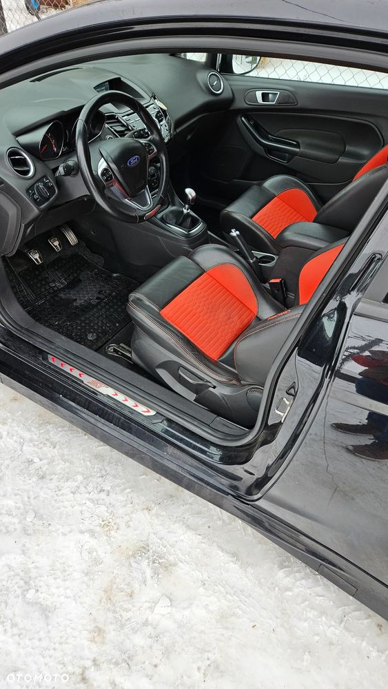 Ford Fiesta 1.6 EcoBoost ST - 13