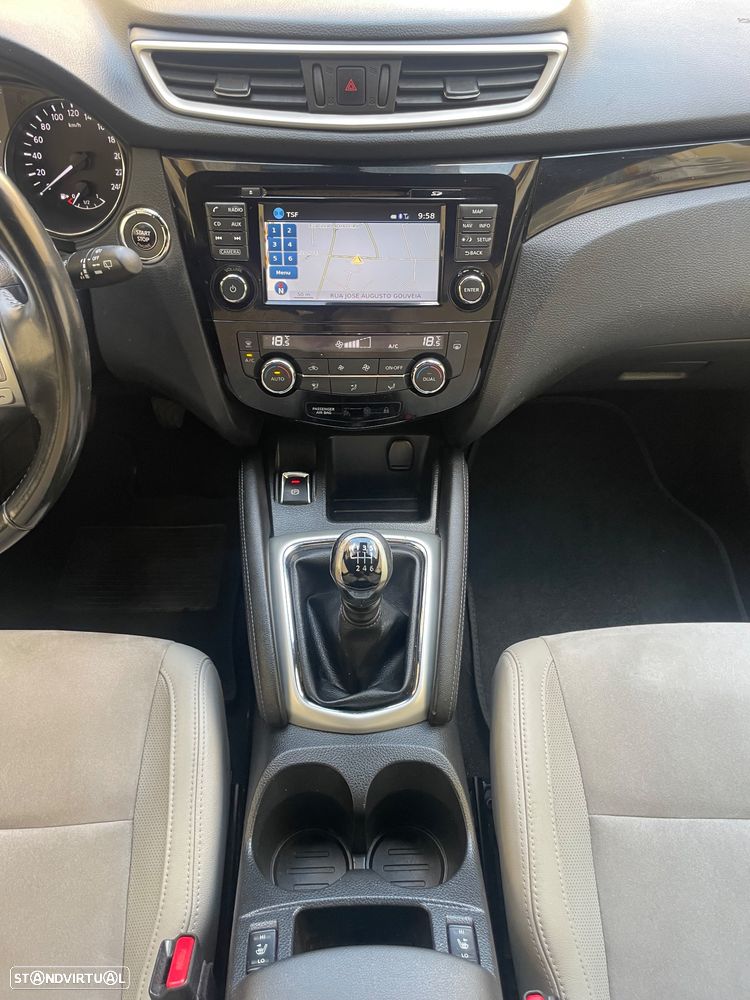 Nissan Qashqai 1.5 dCi Tekna Premium Pele S Alcantara - 17