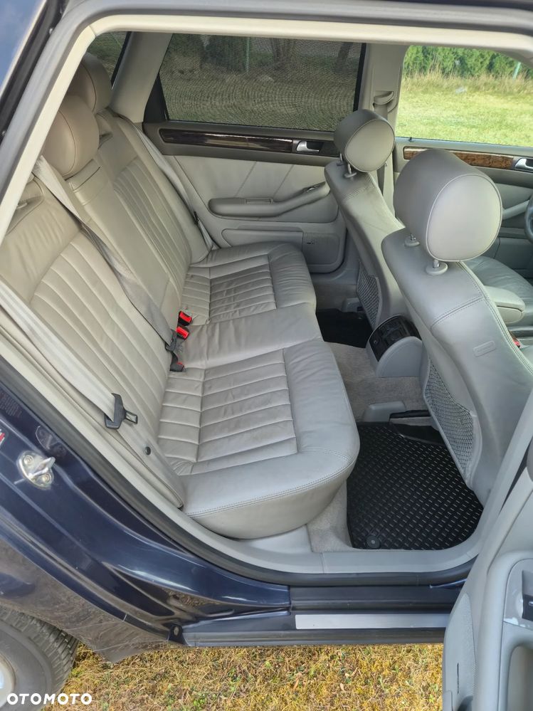 Audi A6 Avant 2.4 Multitronic - 12