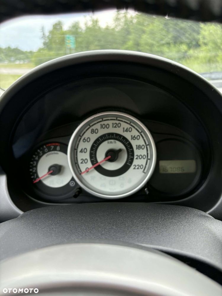 Mazda 2 - 7
