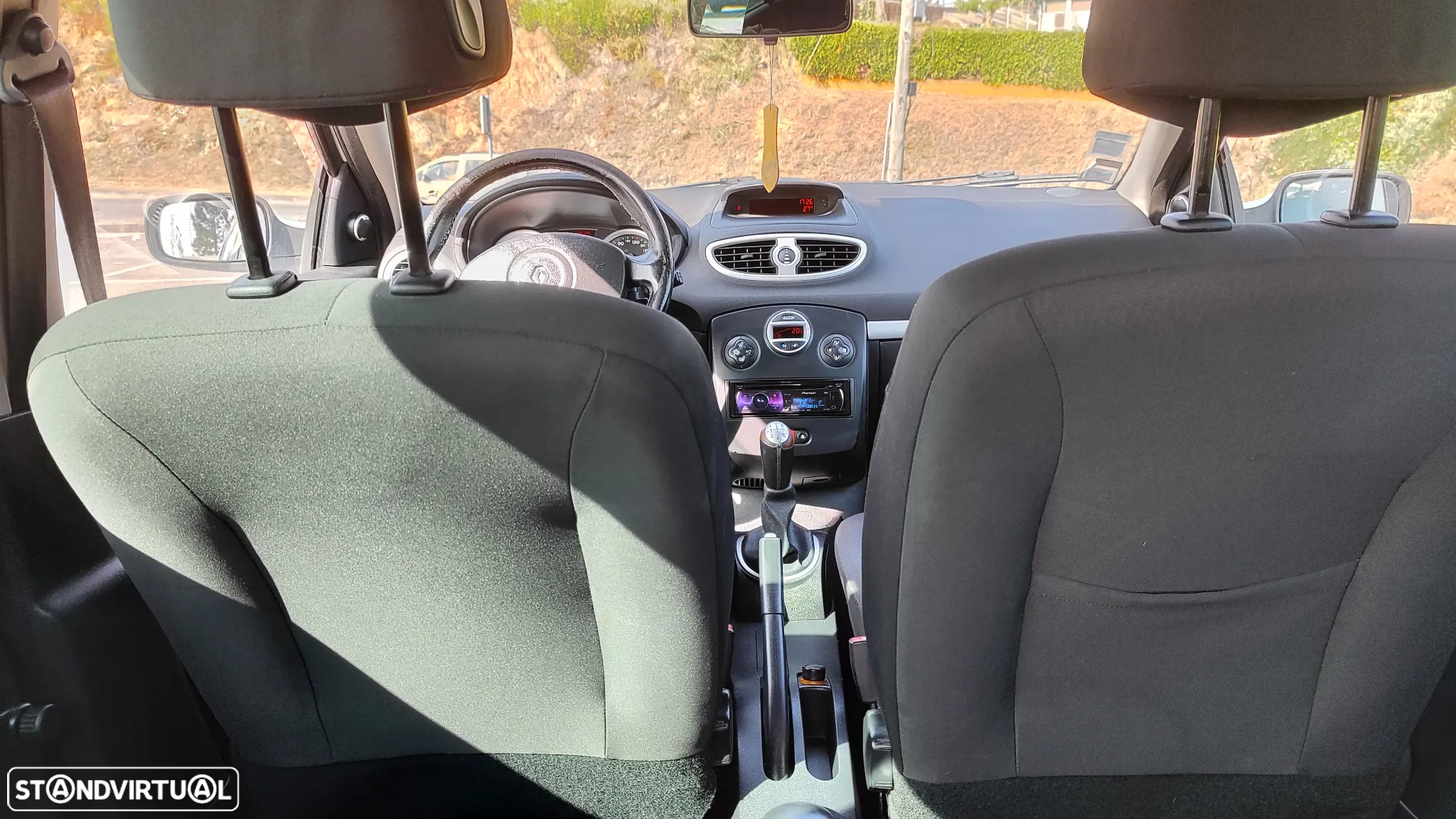Renault Clio 1.5 dCi Dynamique S - 16