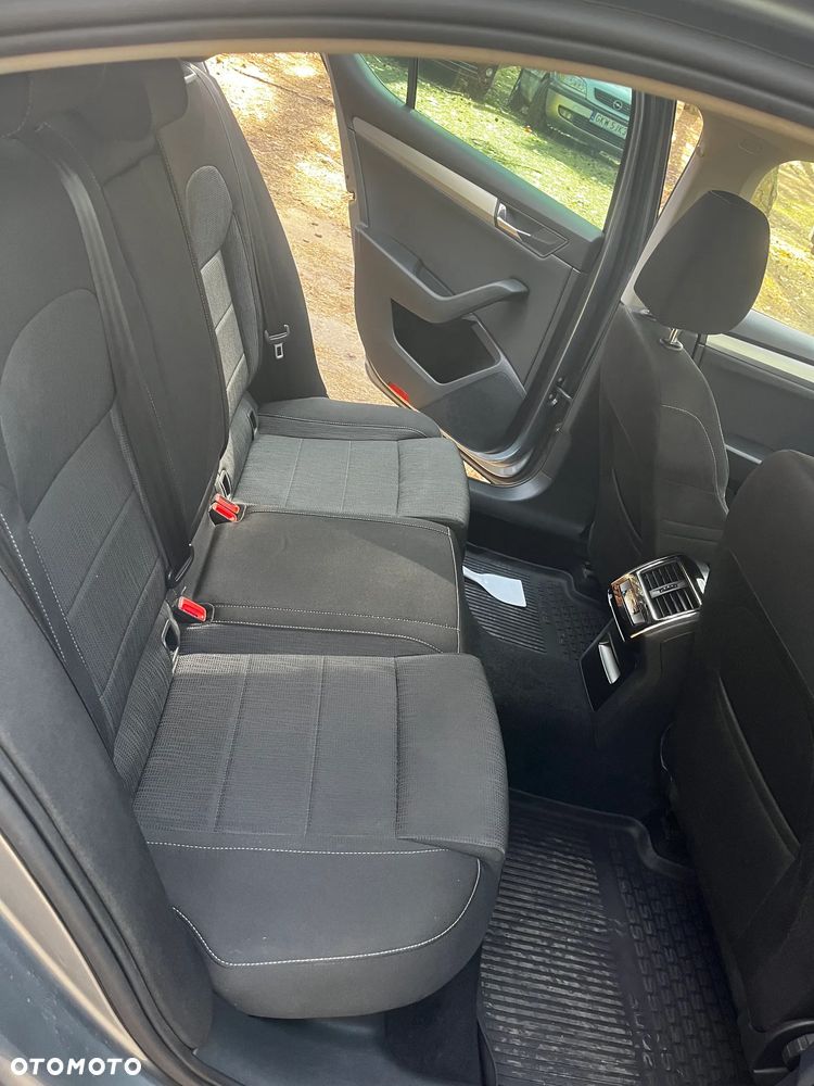 Skoda Superb 2.0 TDI Ambition - 4