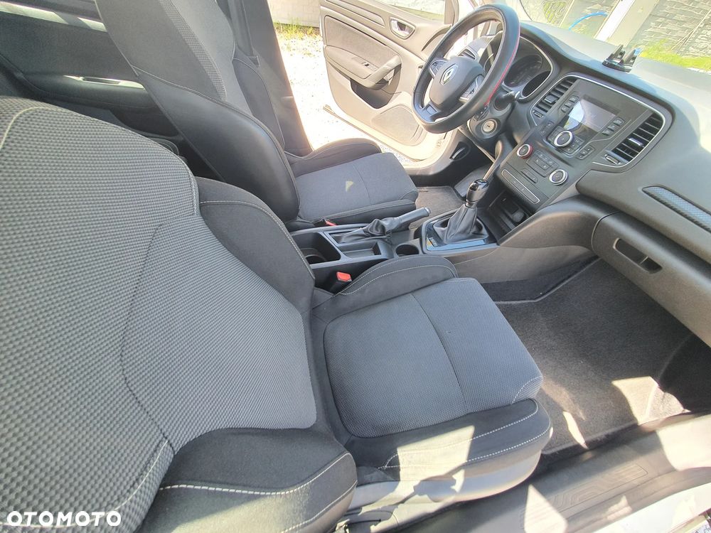 Renault Megane ENERGY TCe 100 LIFE - 13