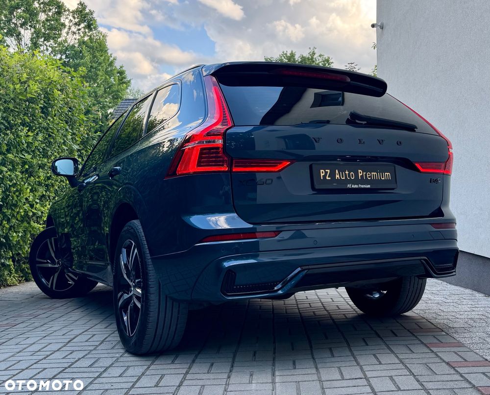 Volvo XC 60 B4 D AWD Plus Dark - 8