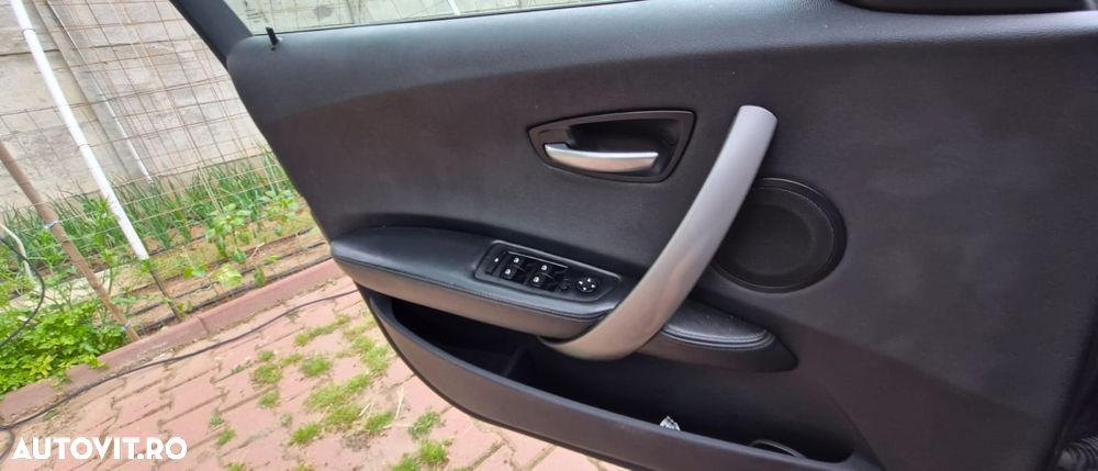 BMW Seria 1 120d - 4