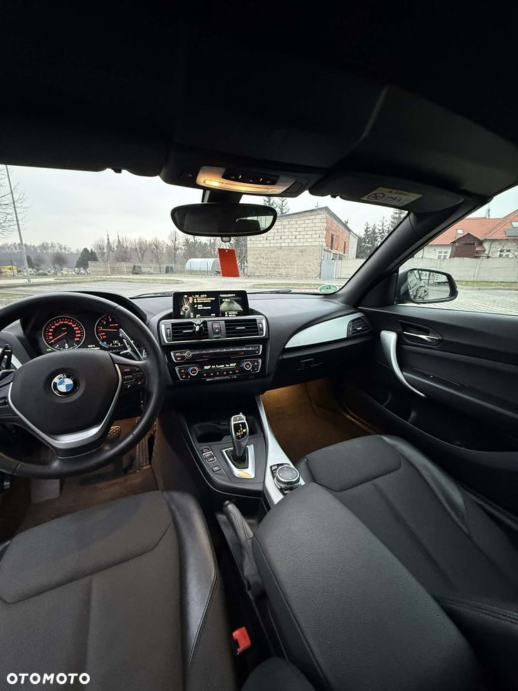BMW Seria 2 220i Advantage sport - 2