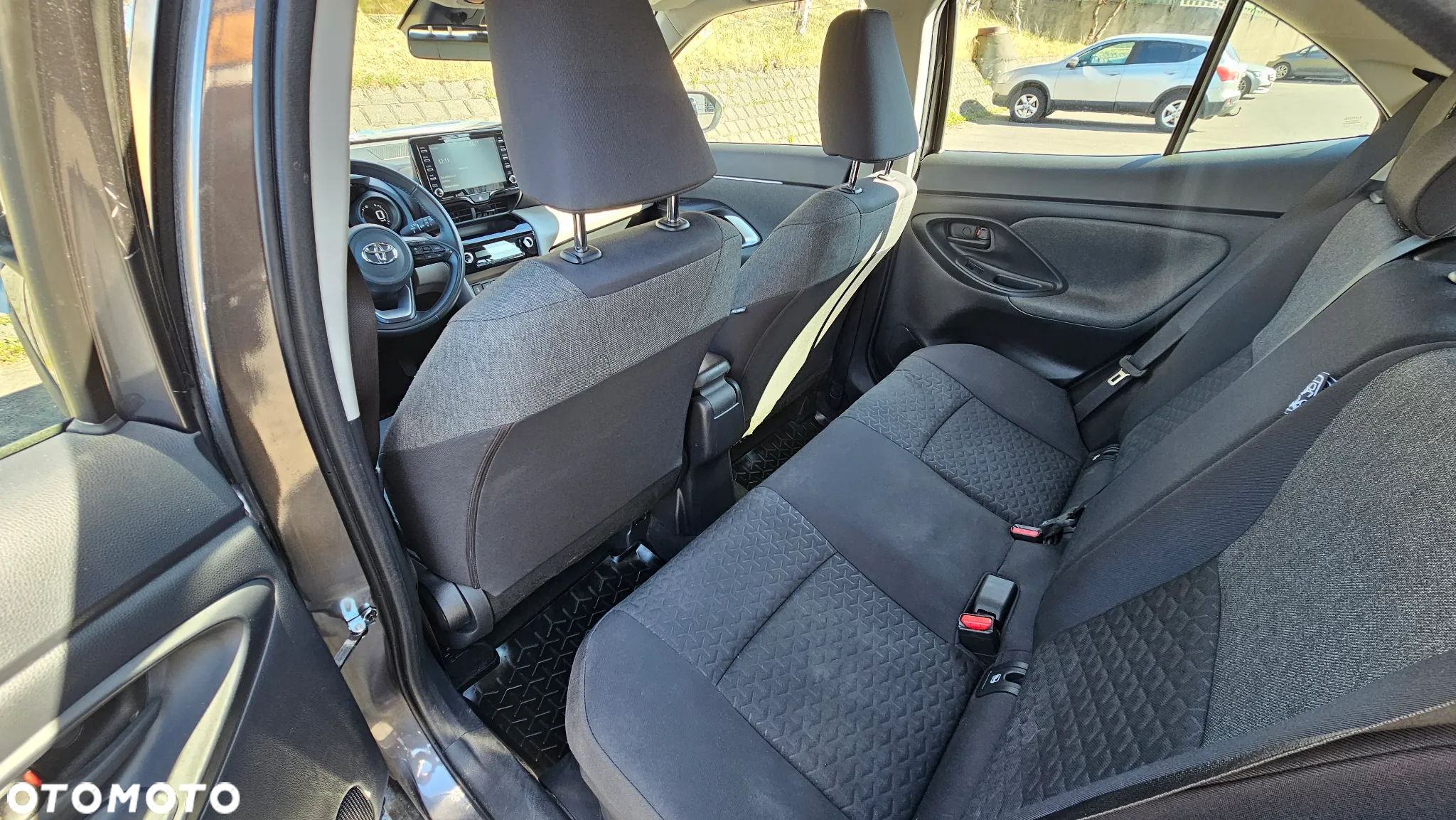 Toyota Yaris Hybrid 1.5 Comfort - 6