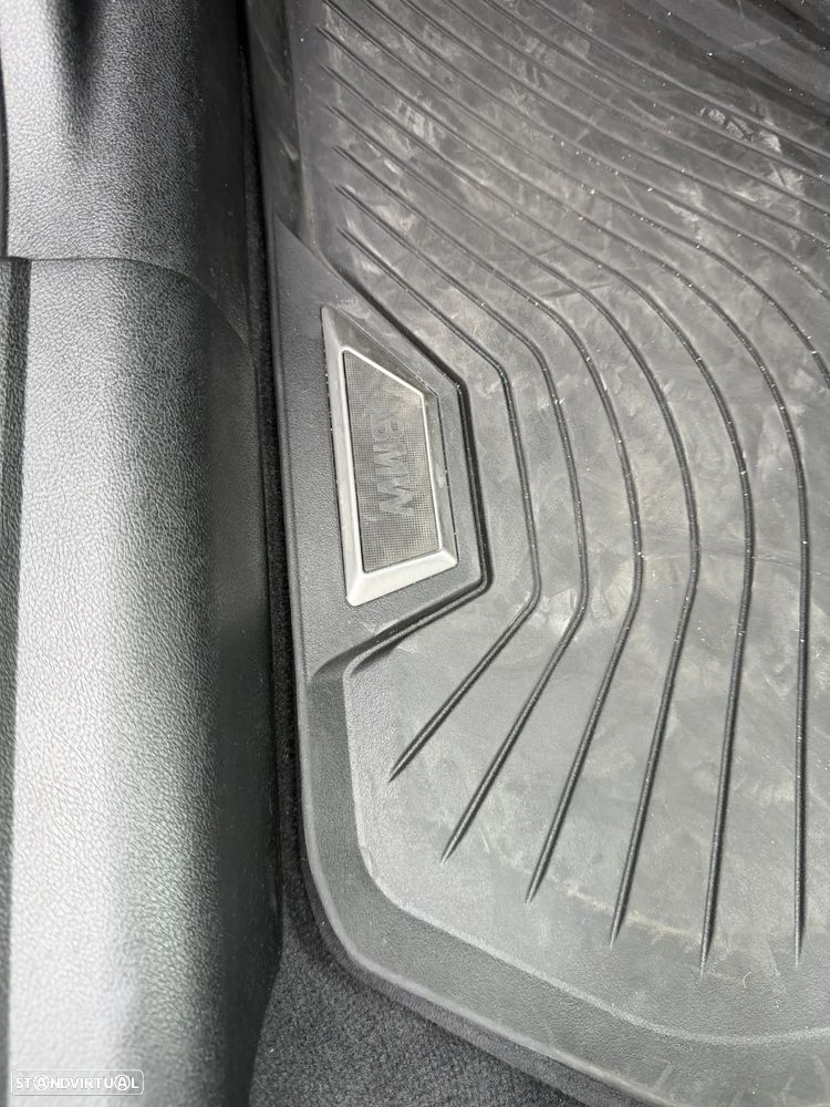 BMW 420 d Pack Desportivo M Auto - 34