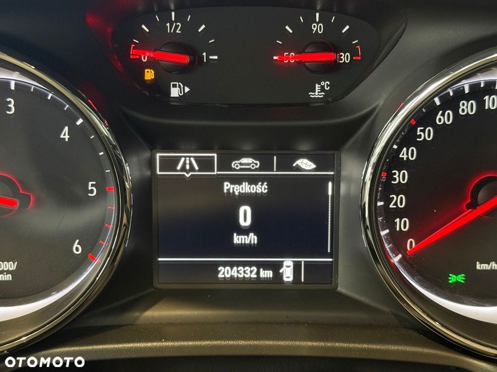 Opel Insignia - 30