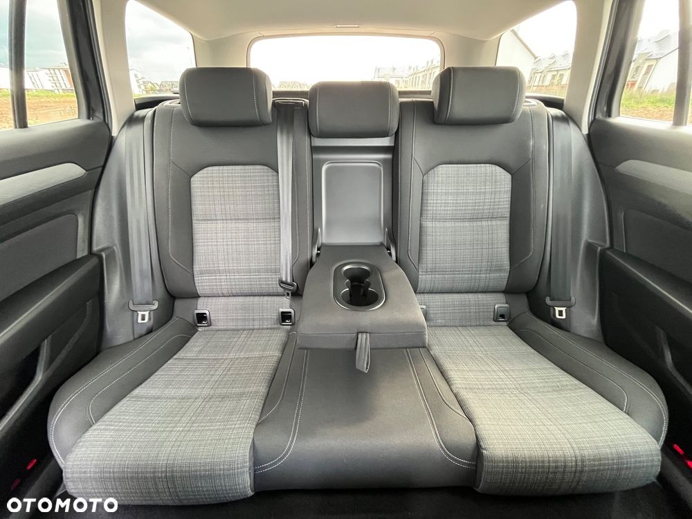Volkswagen Passat 2.0 TDI EVO Business - 12