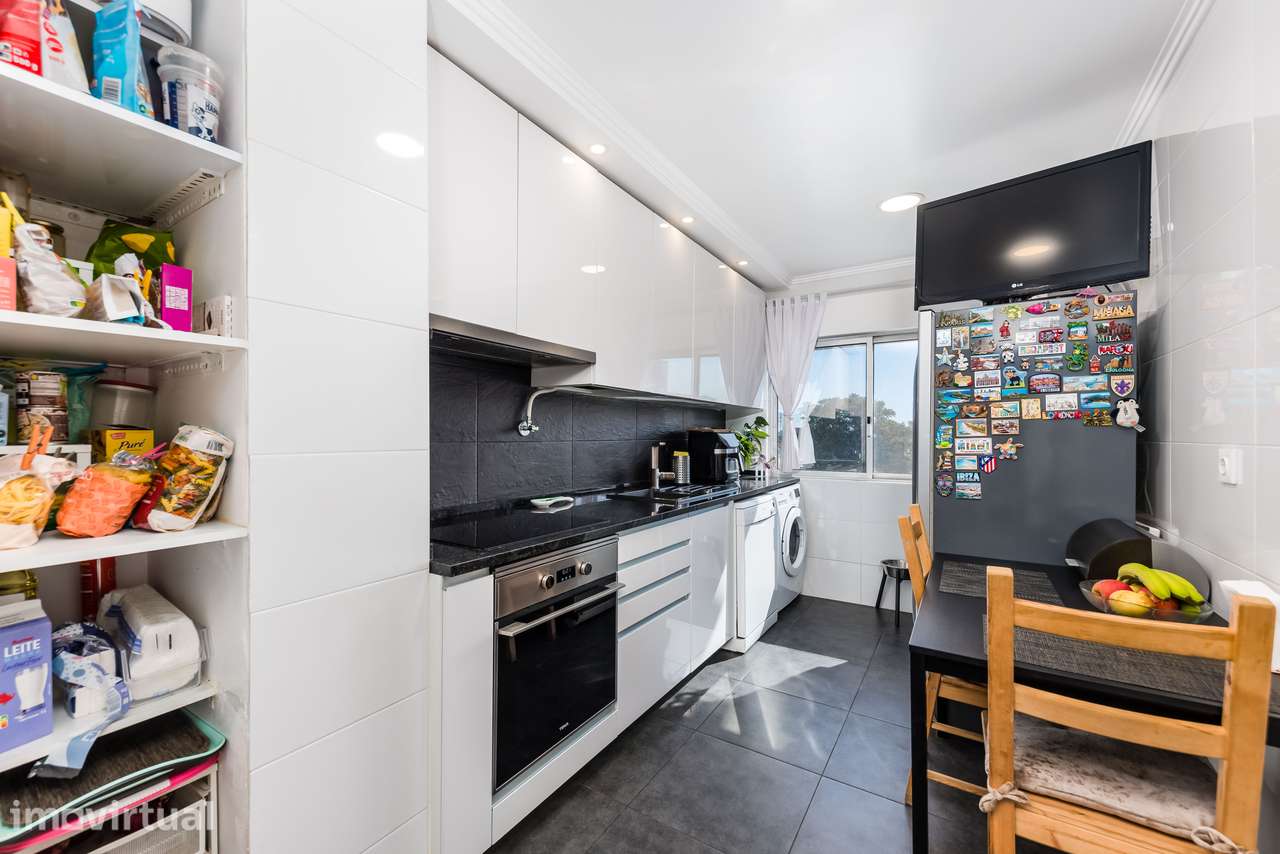 T2 Remodelado Odivelas | Terraço e Garagem - Grande imagem: 3/25