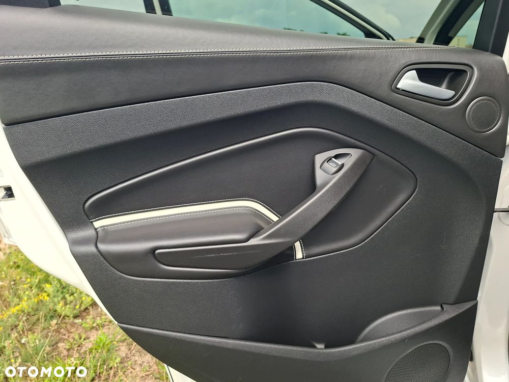 Ford Kuga 2.0 TDCi 4x4 Vignale - 28