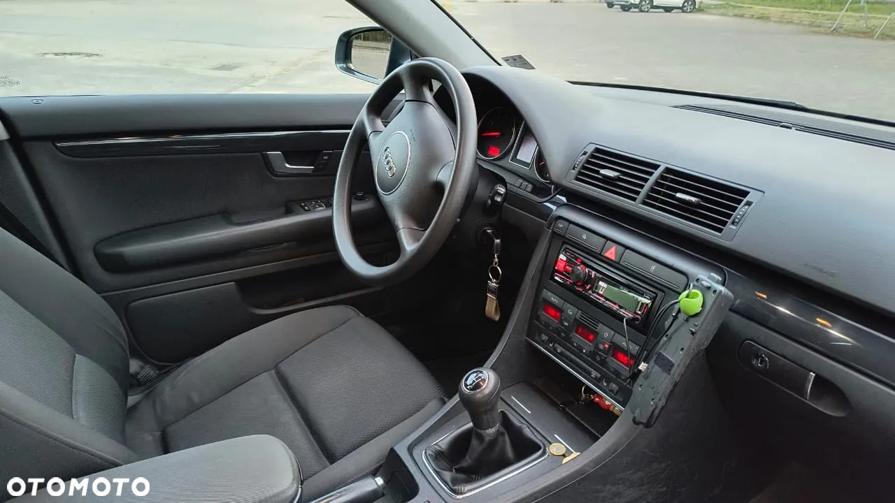 Audi A4 2.0 - 16