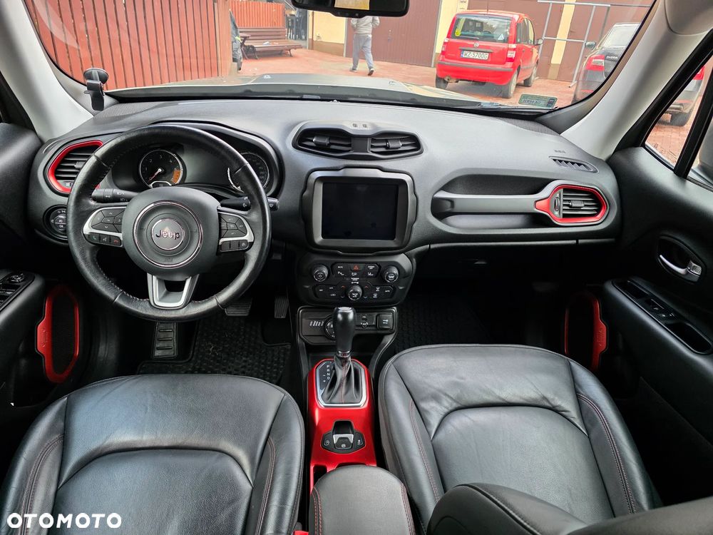 Jeep Renegade - 16