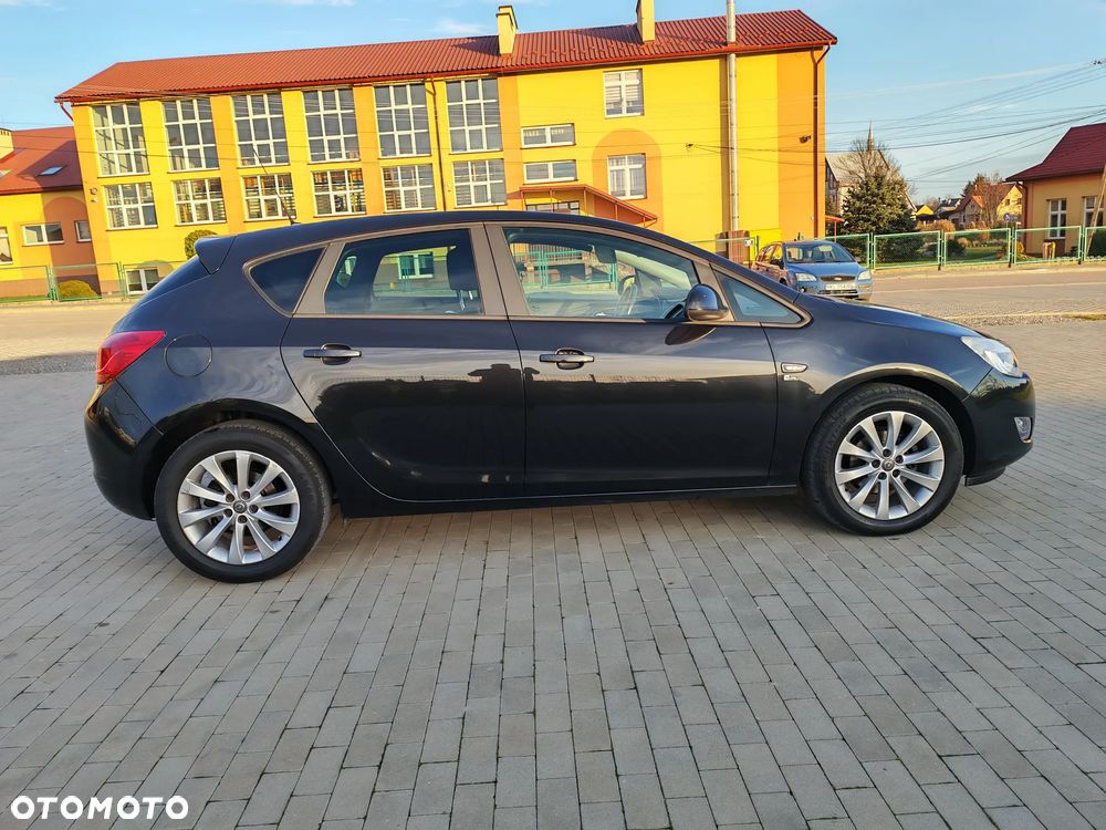 Opel Astra - 4