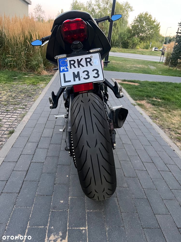 Triumph Street Triple - 5