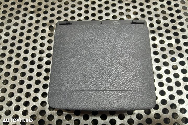 Suport pahare spate 1K0862532D / 1K0862533D / 1K5862533A 1K0862532D / - 1