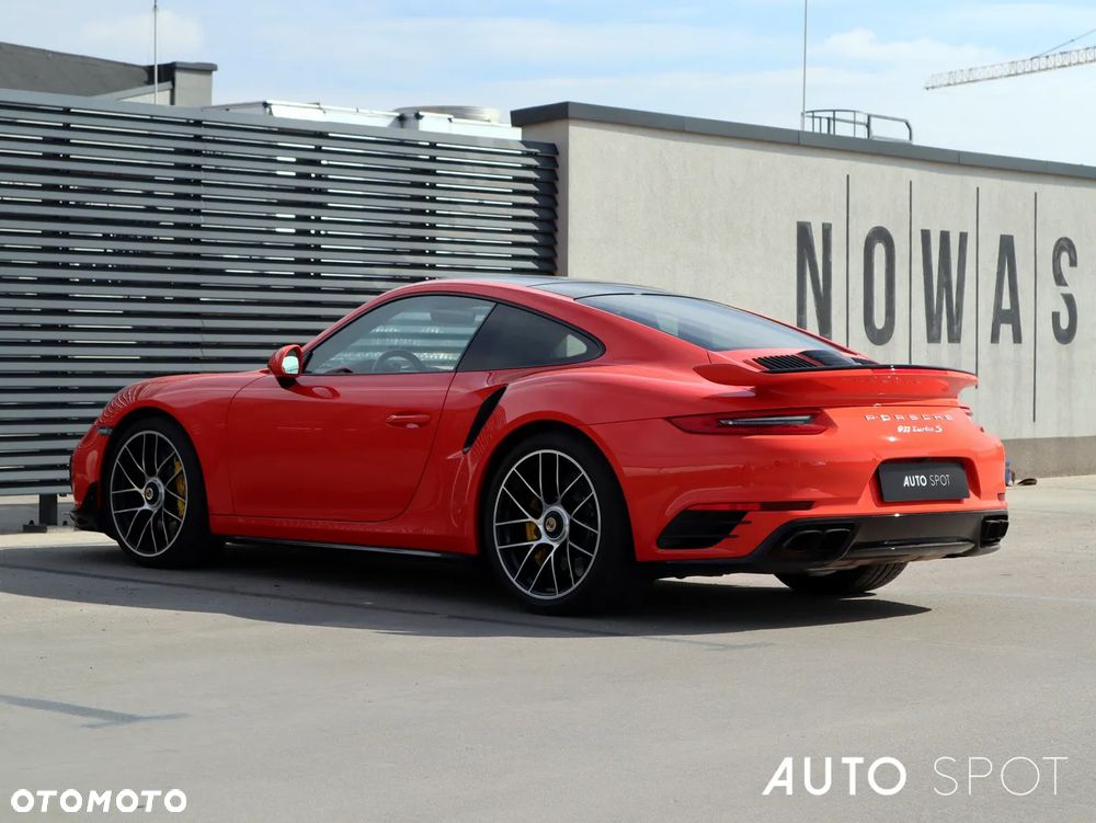 Porsche 911 Turbo S - 4