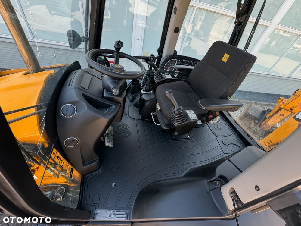 JCB 3cx - 3