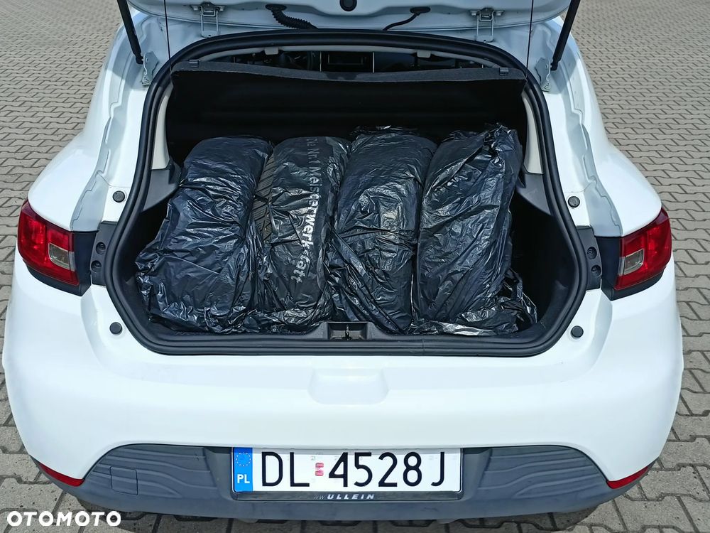 Renault Clio 1.2 16V 75 Life - 17