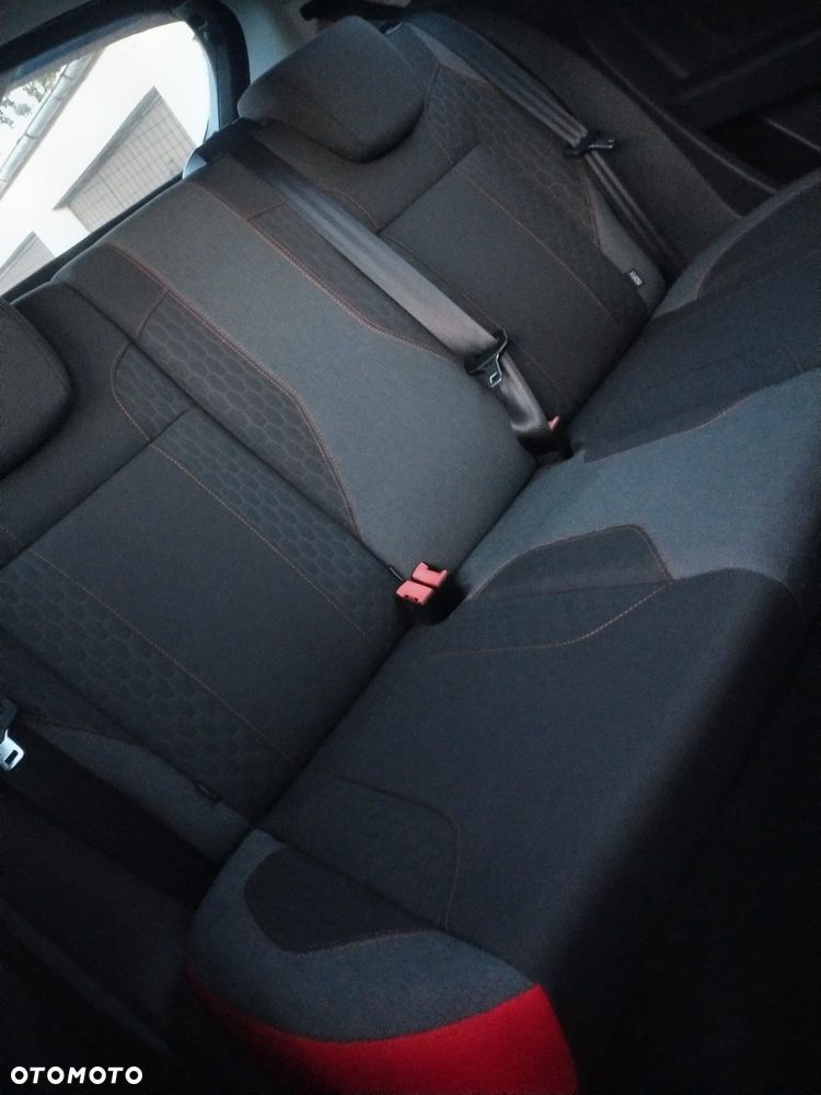 Ford Fiesta - 11