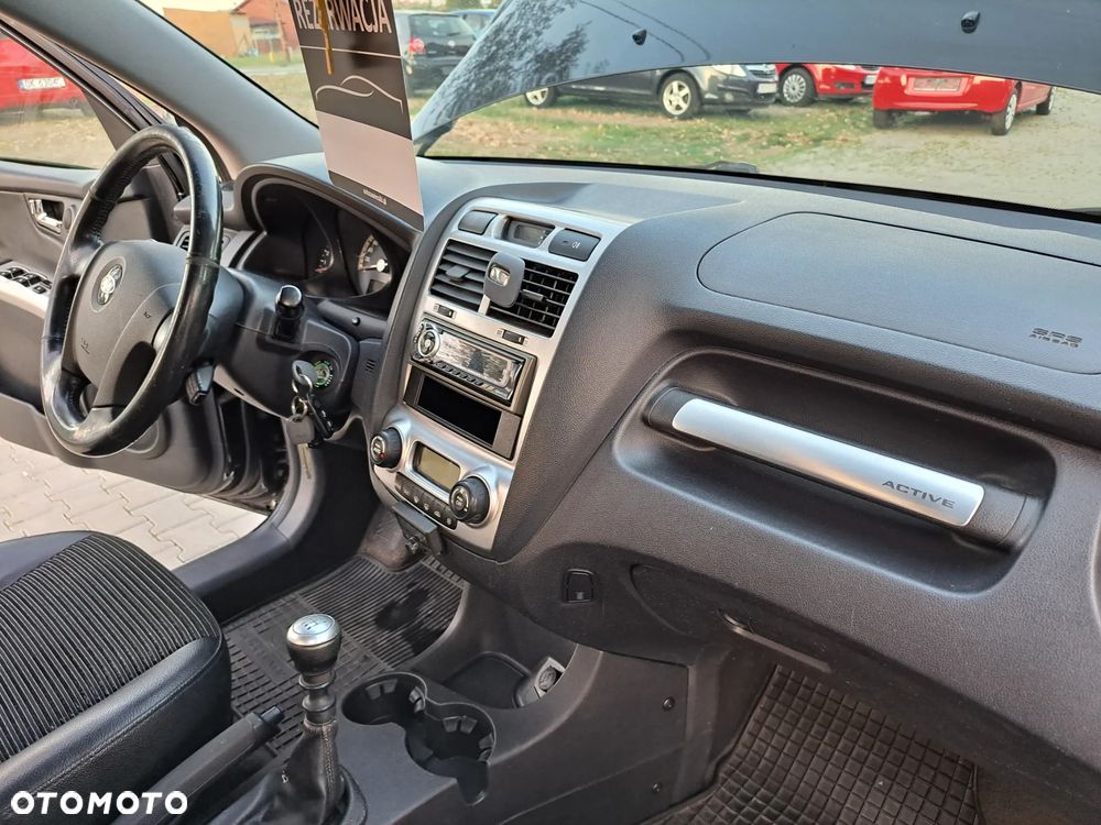 Kia Sportage 2.0 CRDi Freedom - 21