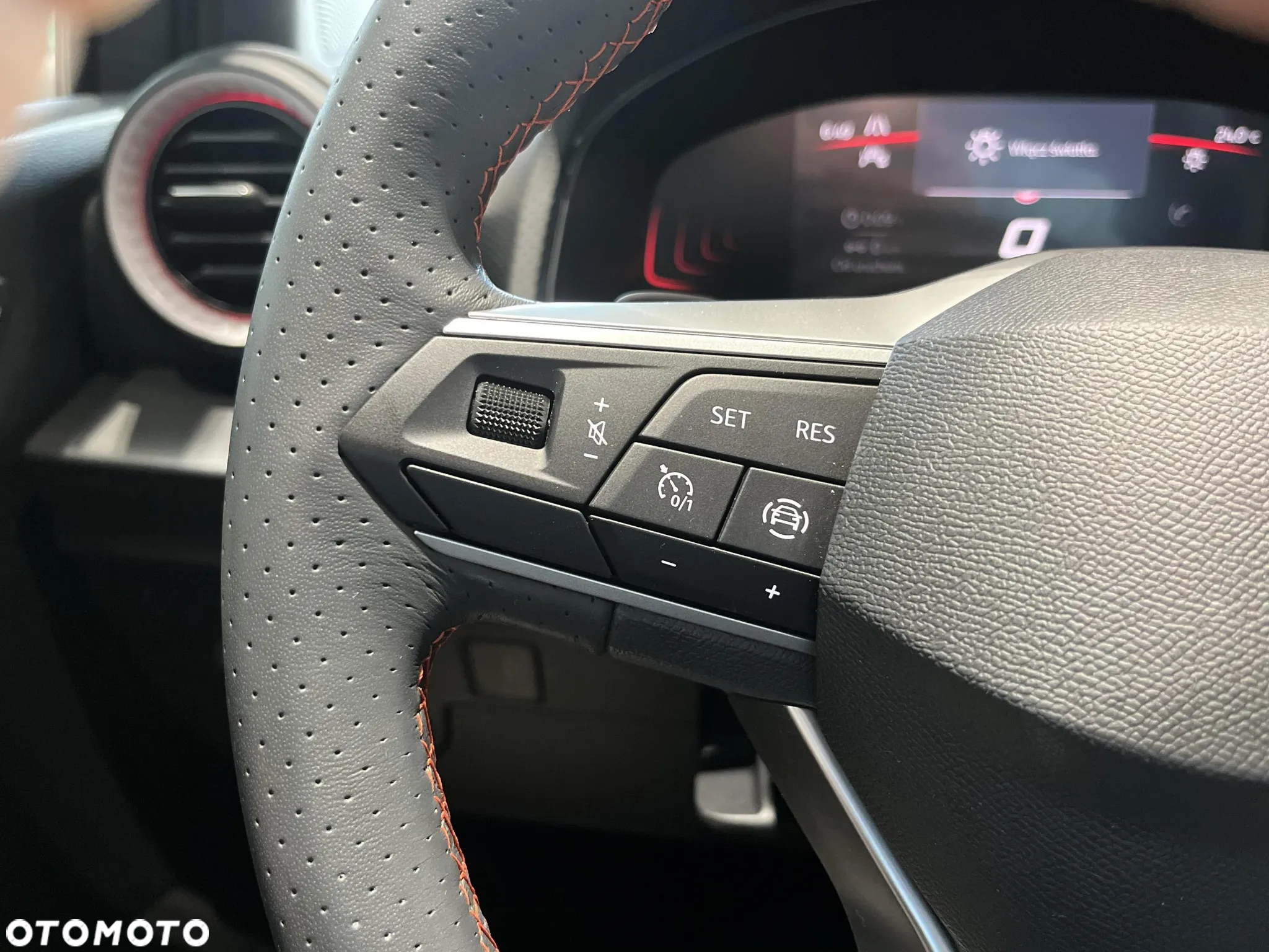 Seat Arona 1.5 TSI EVO FR Limited Edition S&S DSG - 11