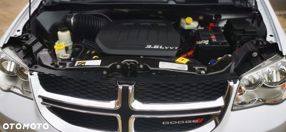 Dodge Grand Caravan - 19