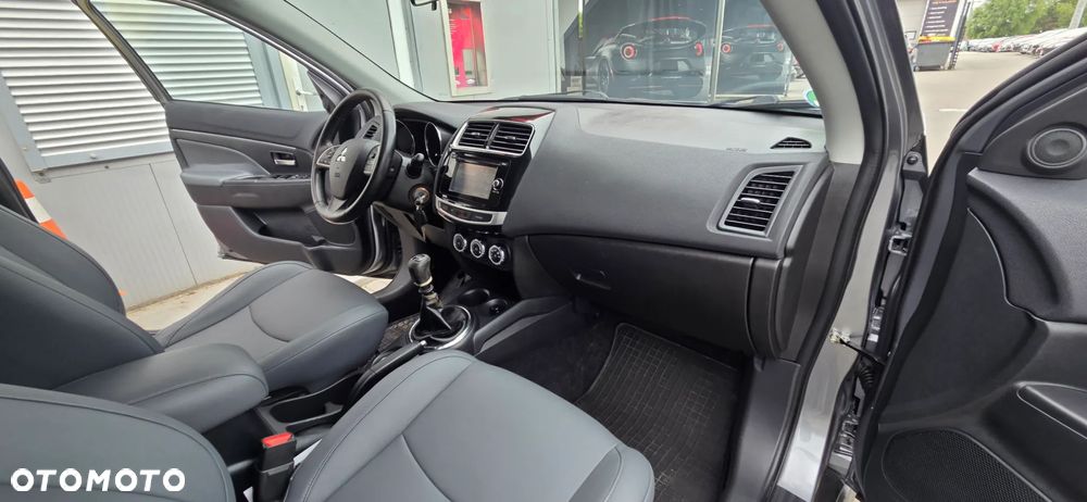 Mitsubishi ASX 1.8 DID Invite 4WD AS&G - 33