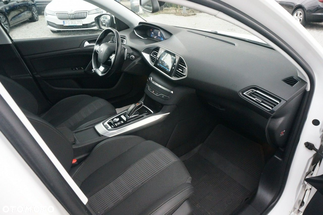 Peugeot 308 1.5 BlueHDi Allure Pack S&S EAT8 - 27