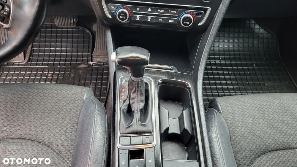 Kia Optima 1.7 CRDI L DCT - 18