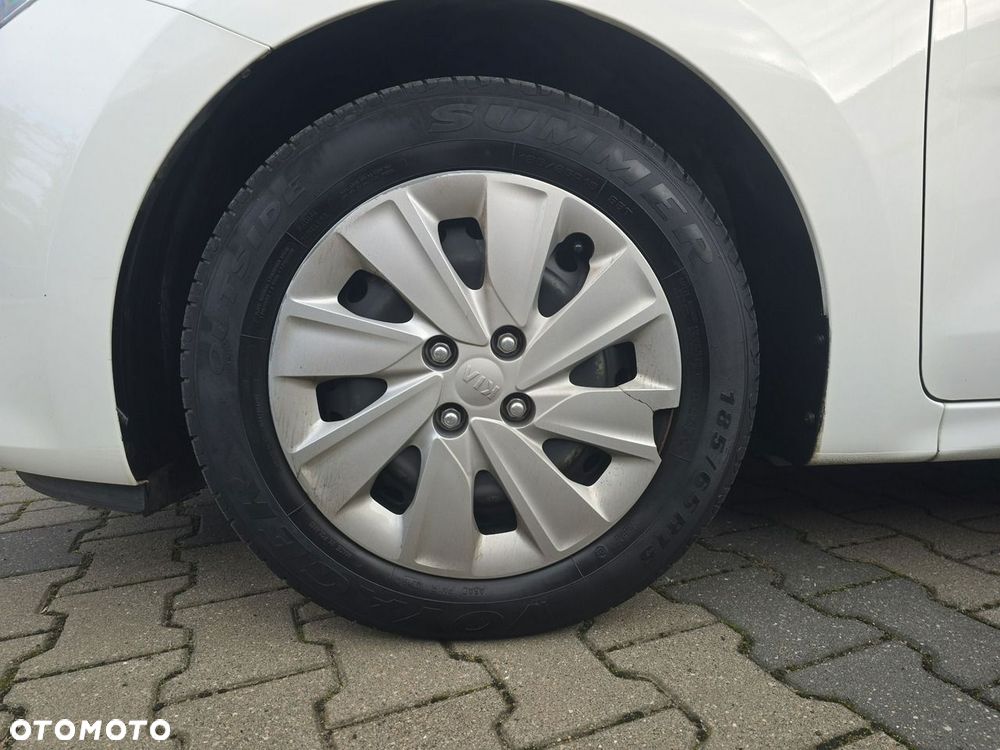 Kia Rio - 18