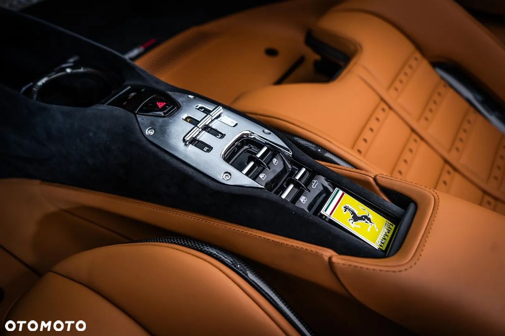 Ferrari SF90 Spider - 21