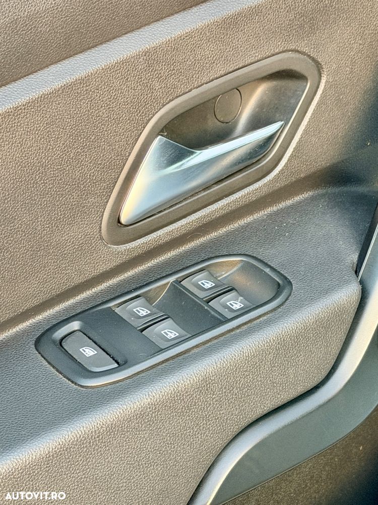 Dacia Duster 1.5 Blue dCi 4WD Comfort - 13