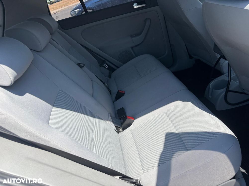 Volkswagen Golf 1.4 Comfortline - 11