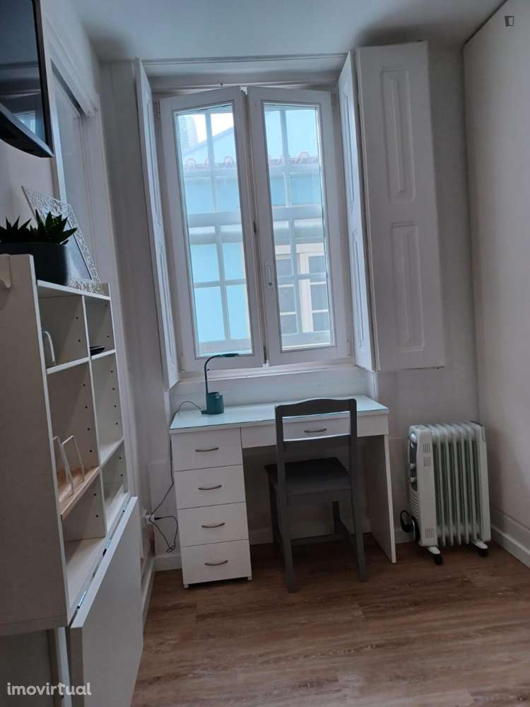 Estúdio - localizado em Baixa Coimbra - Grande imagem: 4/8
