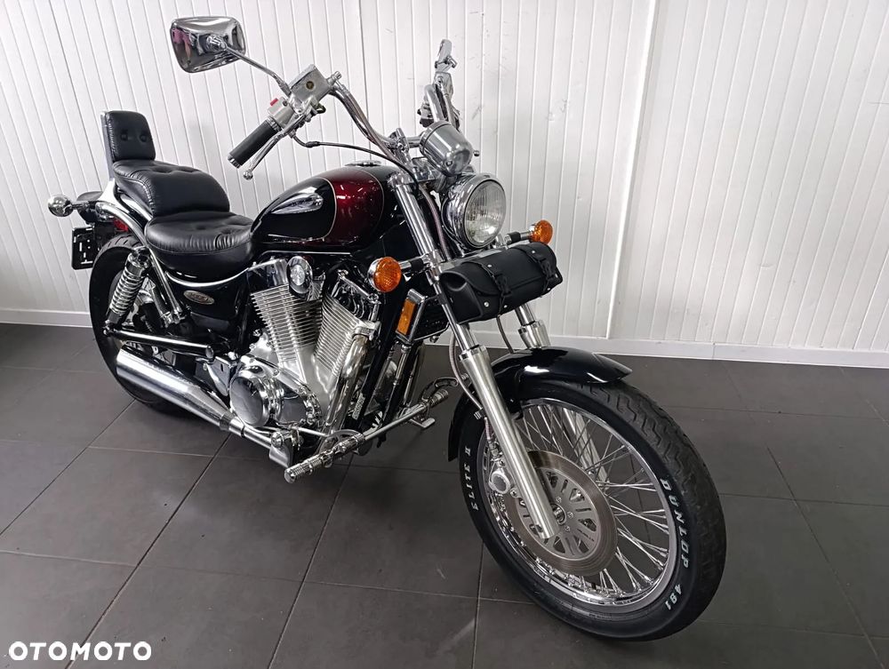 Suzuki Intruder - 1
