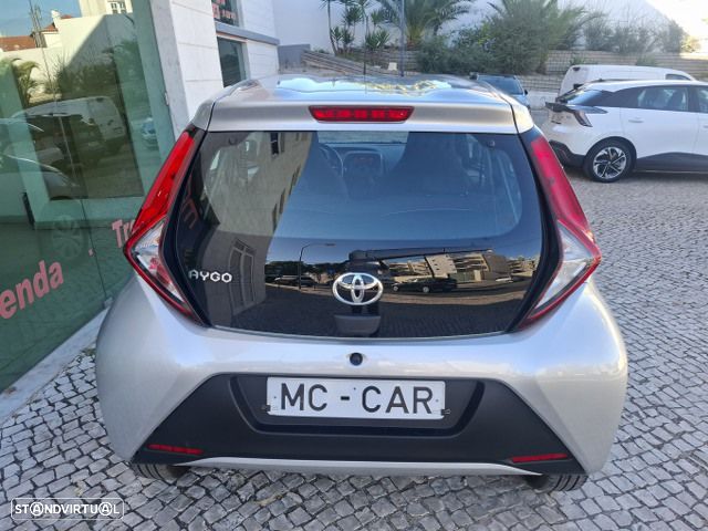 Toyota Aygo 1.0 X-Play - 6