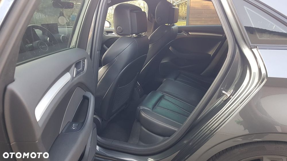 Audi S3 S tronic - 13