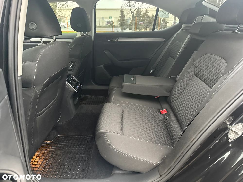 Skoda Superb 2.0 TDI SCR Style DSG - 16