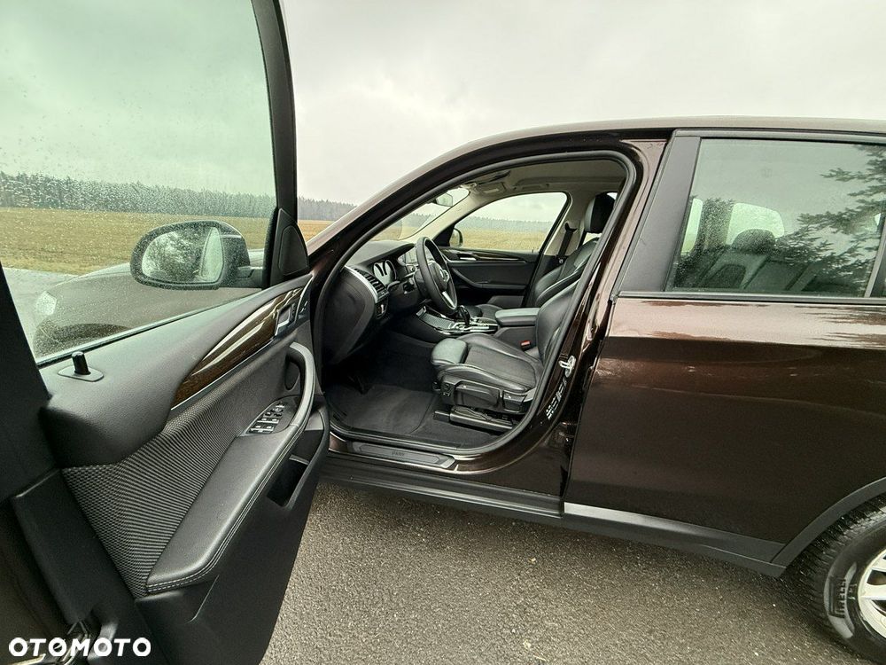 BMW X3 xDrive20i Advantage - 18