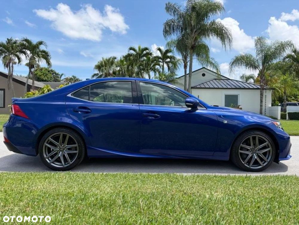 Lexus IS 200t / 300 F Sport - 14