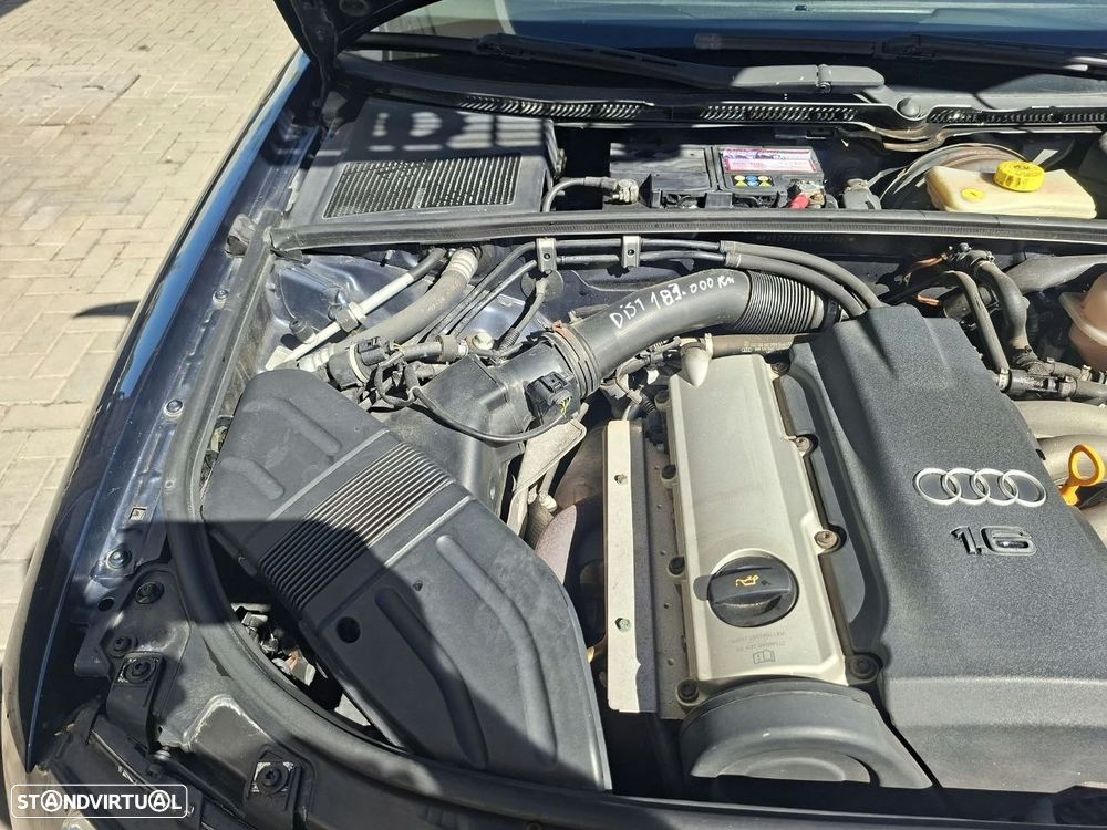Audi A4 1.6 Exclusive - 29