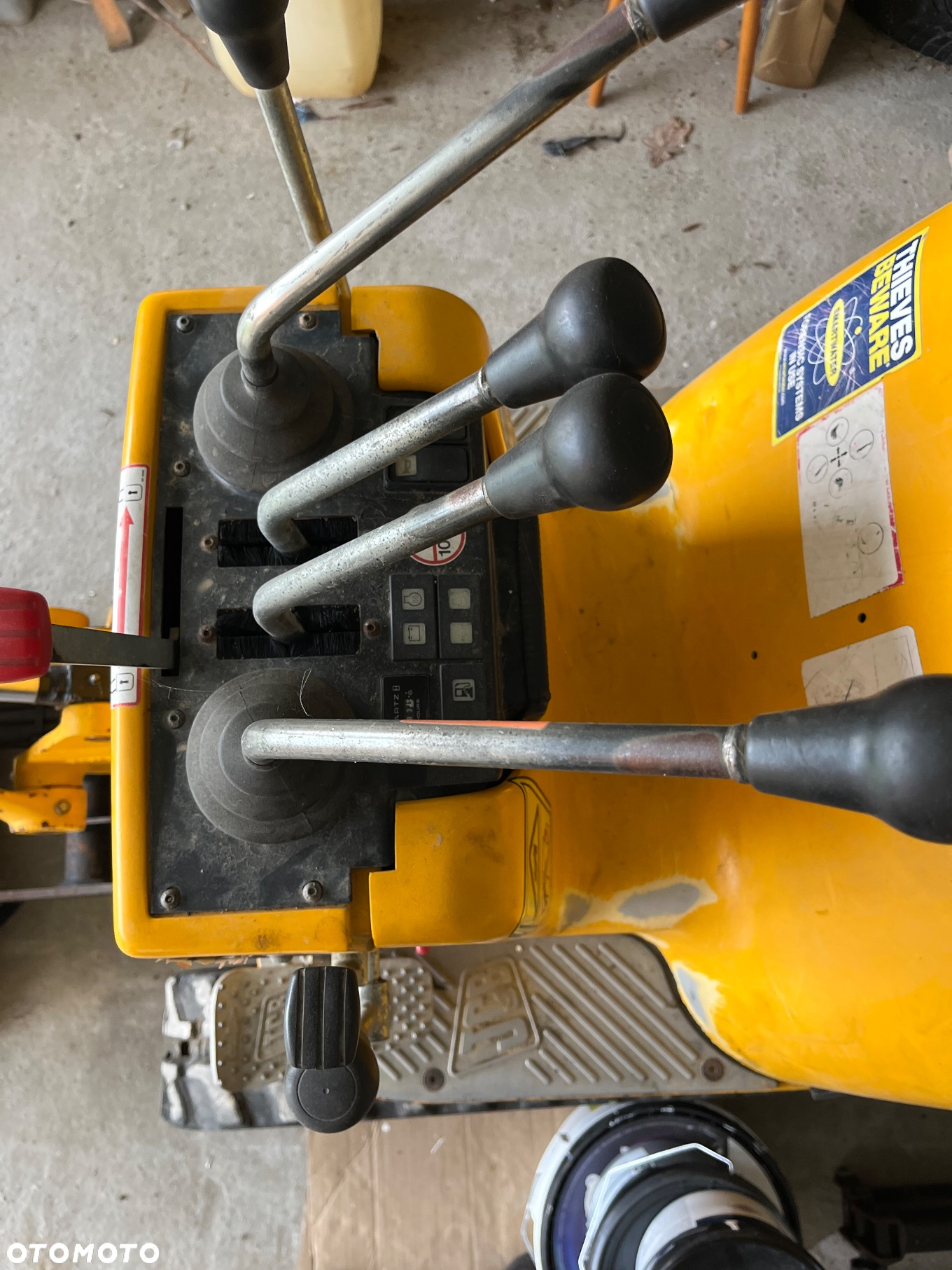 JCB 8008 - 6