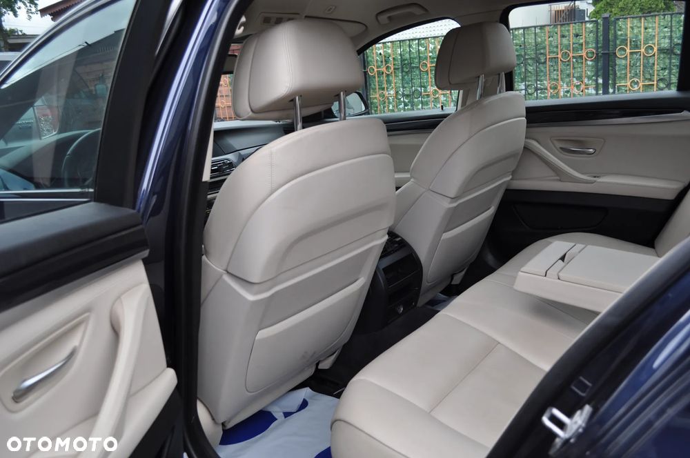 BMW Seria 5 520d Efficient Dynamics Edition - 16