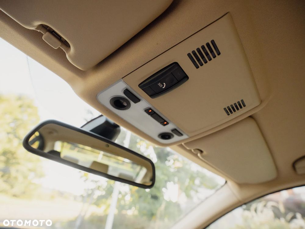 BMW Seria 3 318i - 36