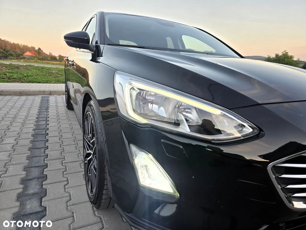 Ford Focus 1.5 EcoBlue STart-Stopp-System TITANIUM - 17
