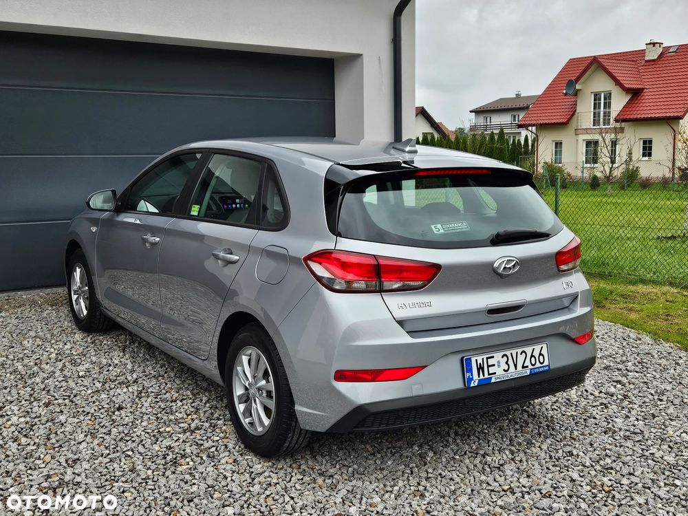 Hyundai i30 1.5 DPI Classic + - 4